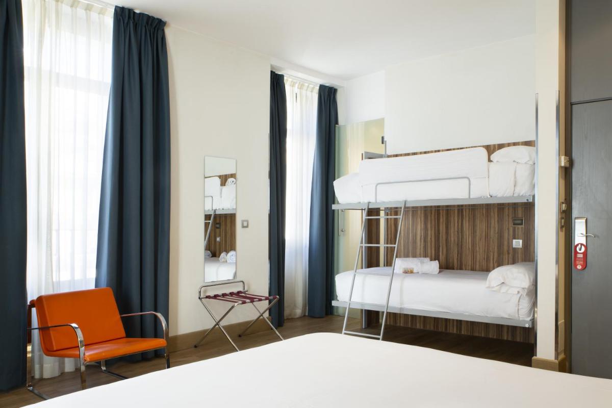Petit Palace Plaza del Carmen - Housity