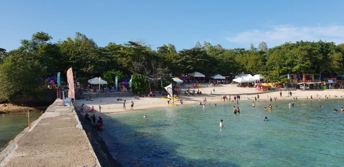 Suitetrails - Apartment Sea View at Mactan Newtown