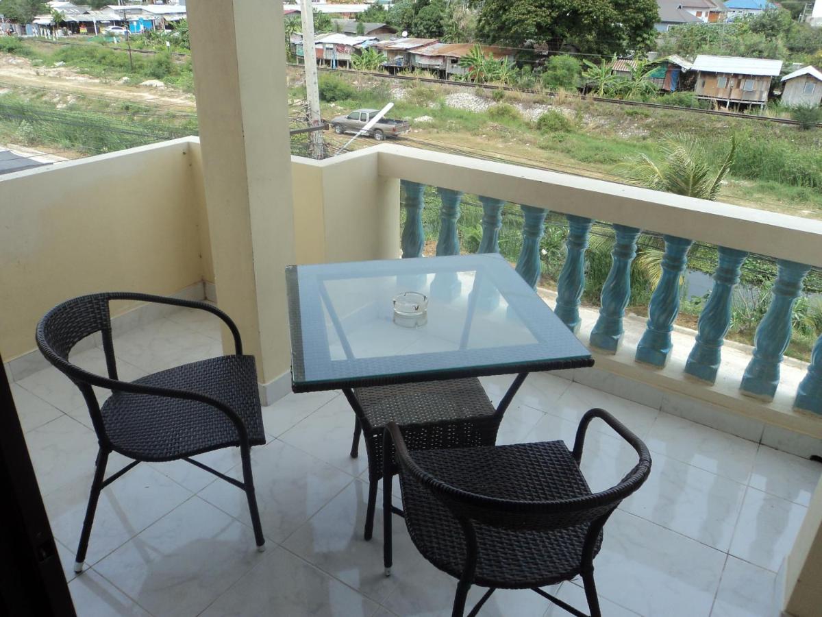 Donkeys Rest Hotel - Housity