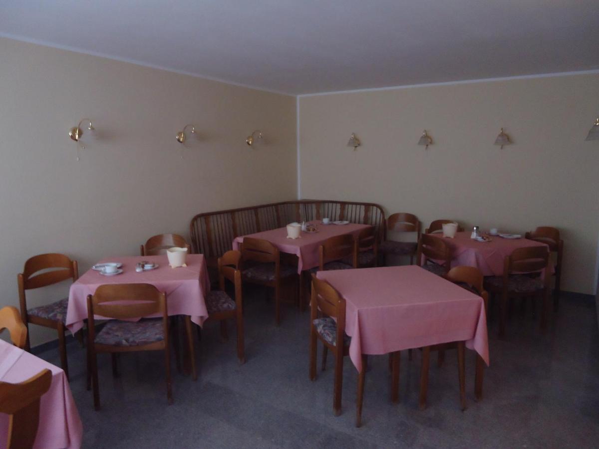Centralhotel Ratingen - Housity