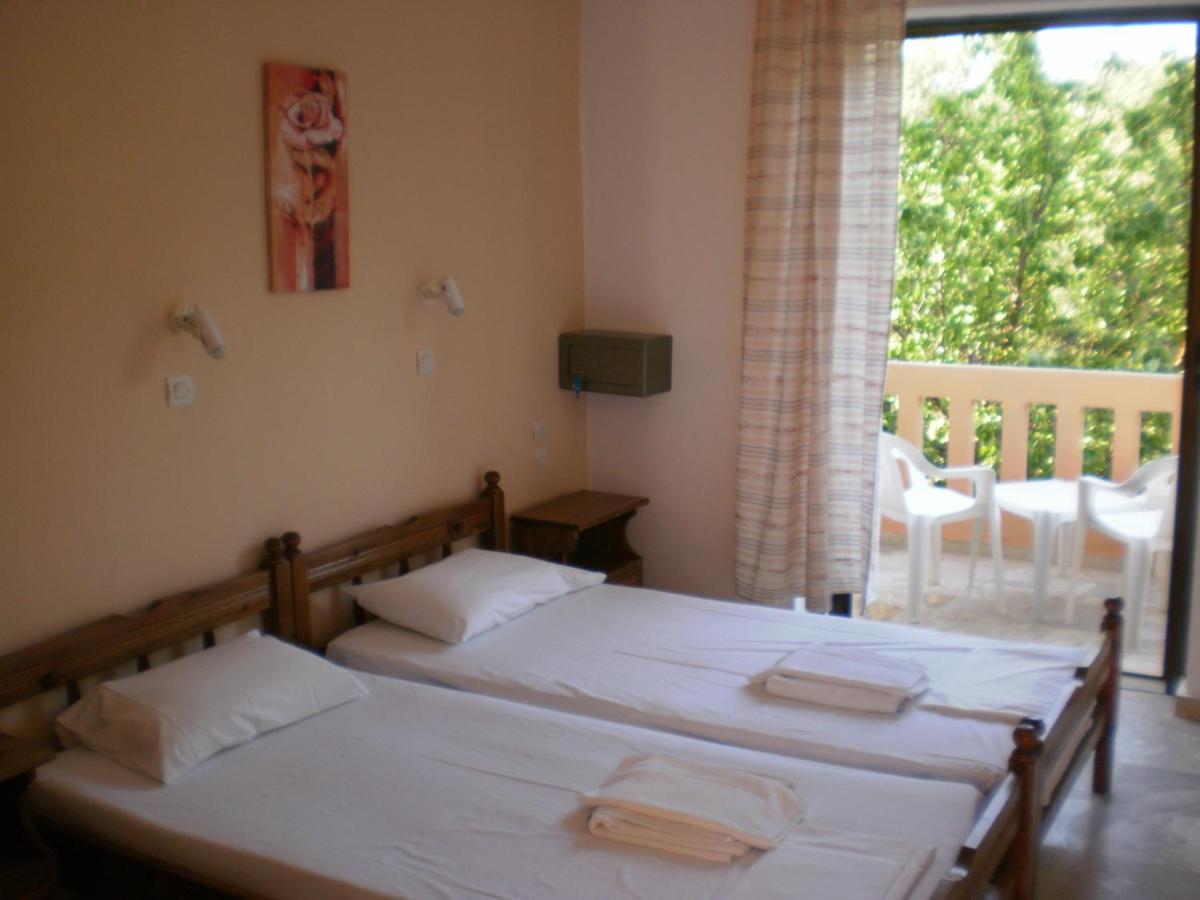 Pentari Rooms Stalos Chania - Housity