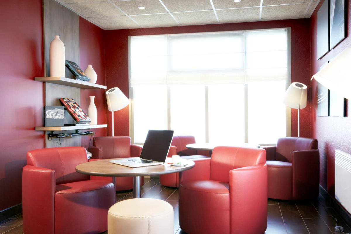 Campanile Paris Ouest - Gennevilliers Barbanniers - Housity