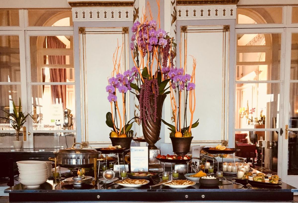 Nourriture dans l'hôtel ou à proximité