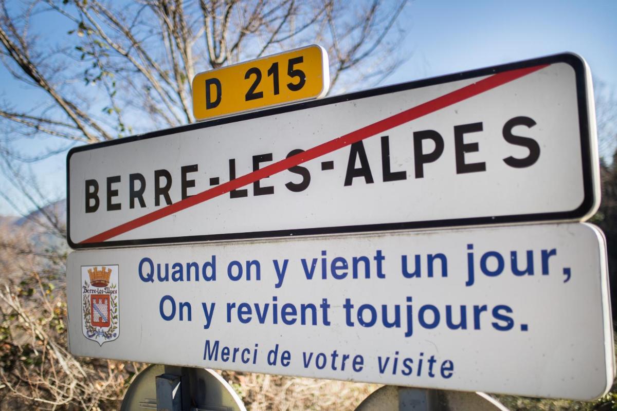 VILLA ROCHE GRISE - Berre-les-Alpes - Housity