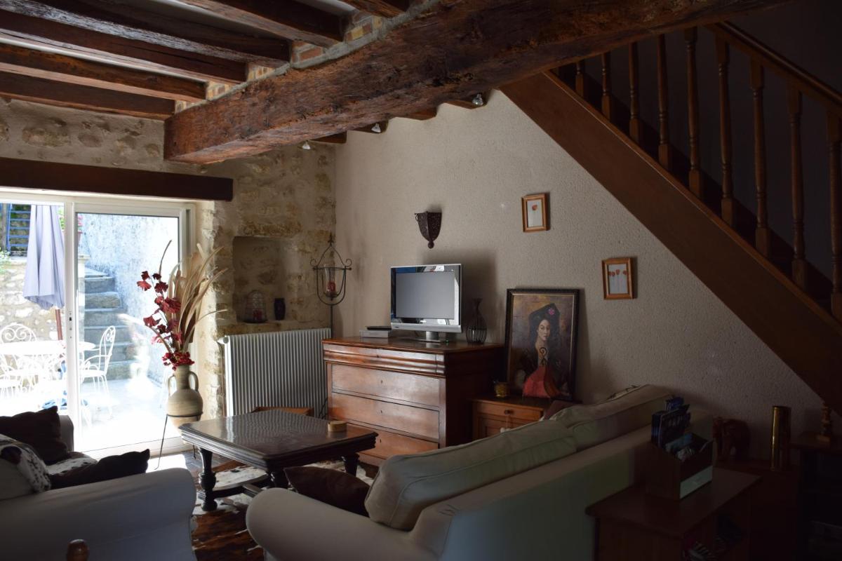 Les Volets Bleus - Housity
