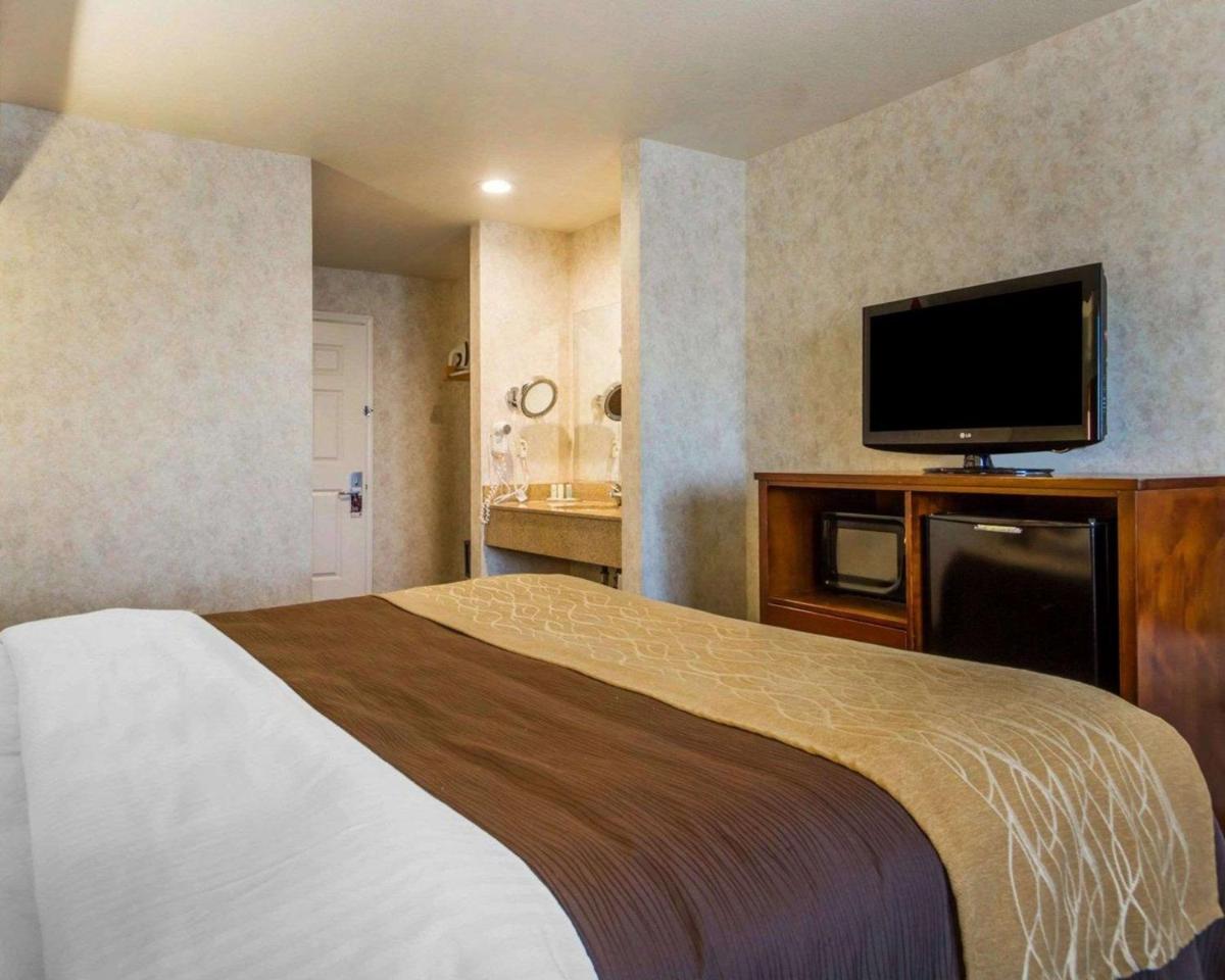 Comfort Inn Watsonville - Housity