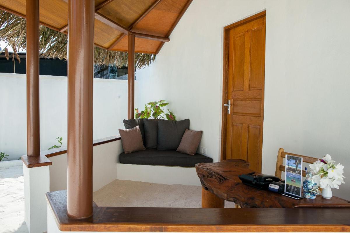 Island Host - Housity
