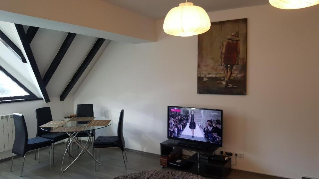 Treasure Mountain Predeal - Housity