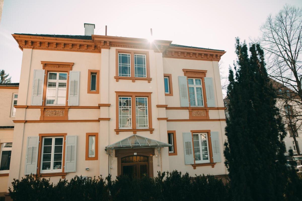 Alleehaus - Hizvo