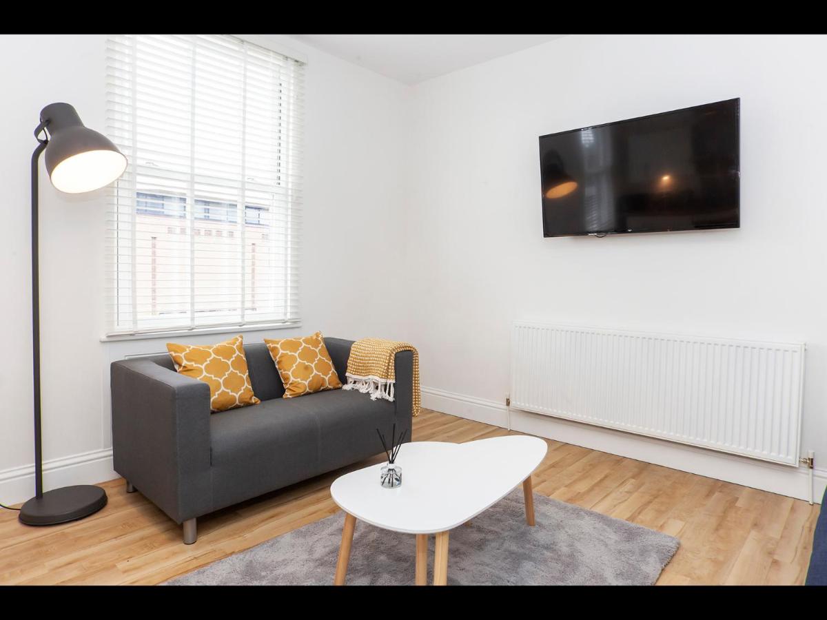 Apartment 5 Blue Bridge Court - Housity