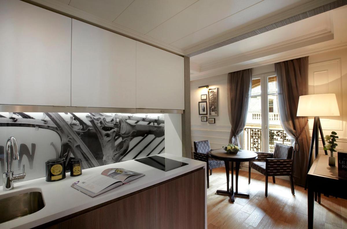 Cuisine ou kitchenette dans l'établissement La Clef Louvre Paris by The Crest Collection