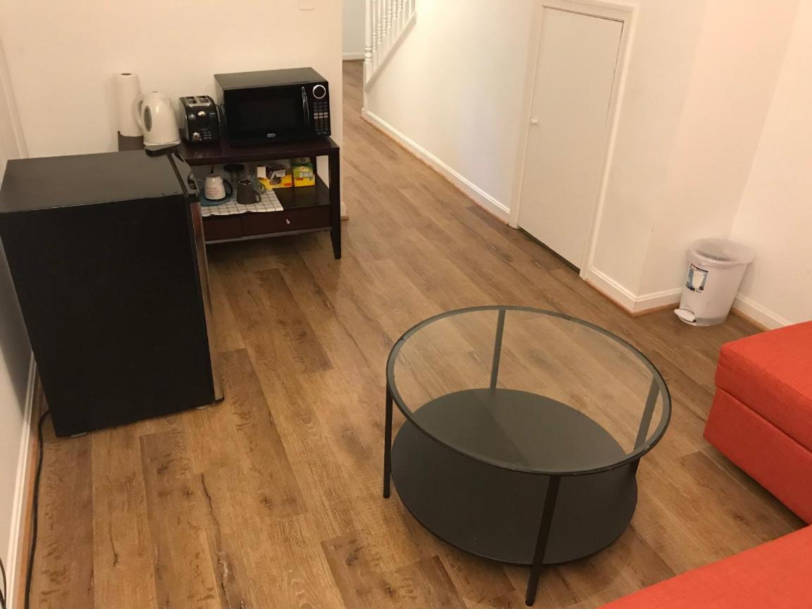STEPS to CONVENTION CENTER, DOWNTOWN DC, METRO STATION: PRIVATE APARTMENT - Housity