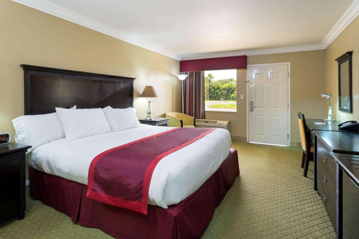 Ramada by Wyndham Lake Placid - Housity