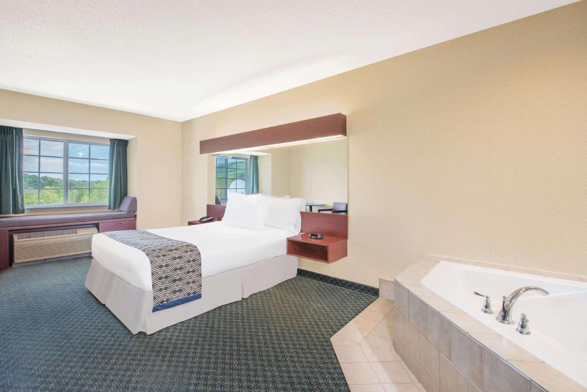 Microtel Inn & Suites by Wyndham Hamburg - Housity