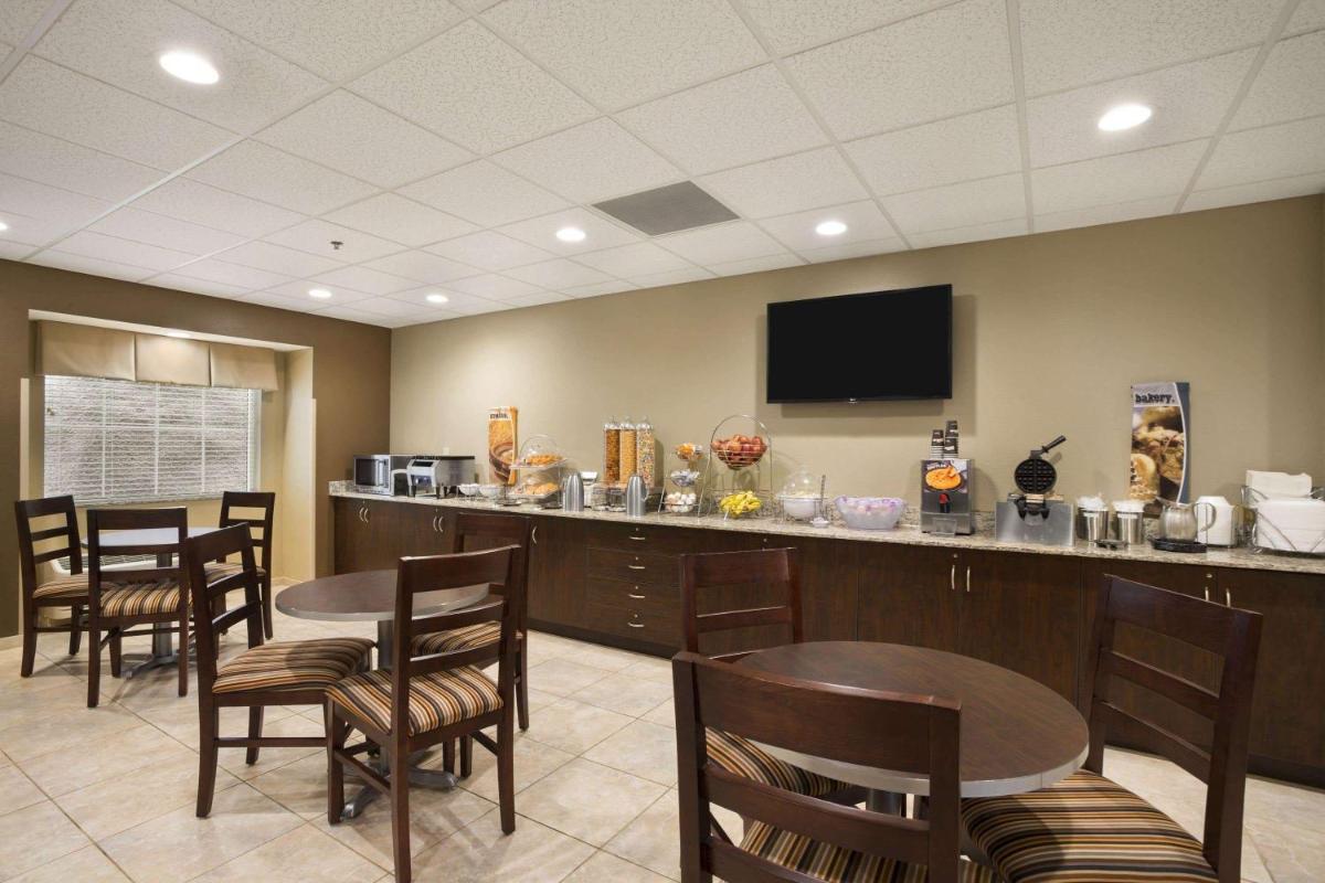 Microtel Inn & Suites by Wyndham Cambridge - Housity
