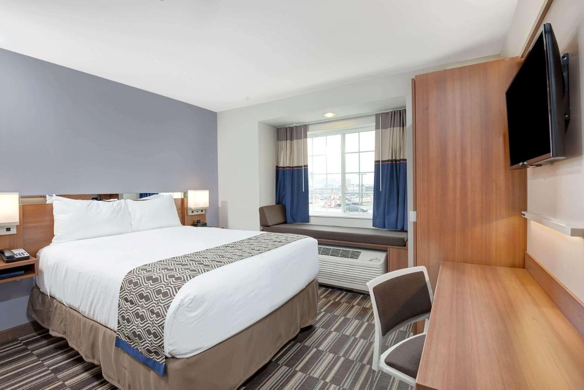 Microtel Inn & Suites by Wyndham Philadelphia Airport Ridley Park - Housity
