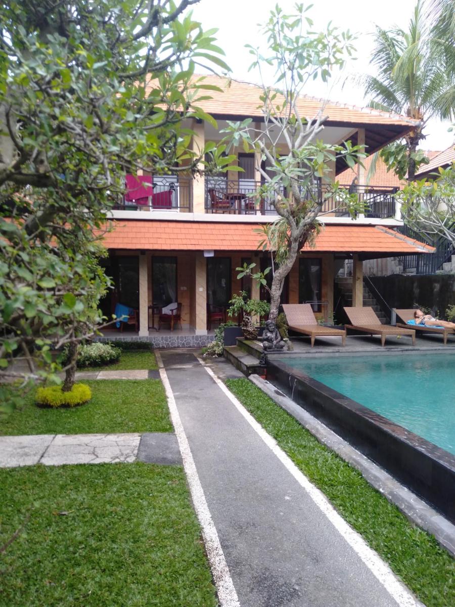 Merthayasa Bungalows - Housity