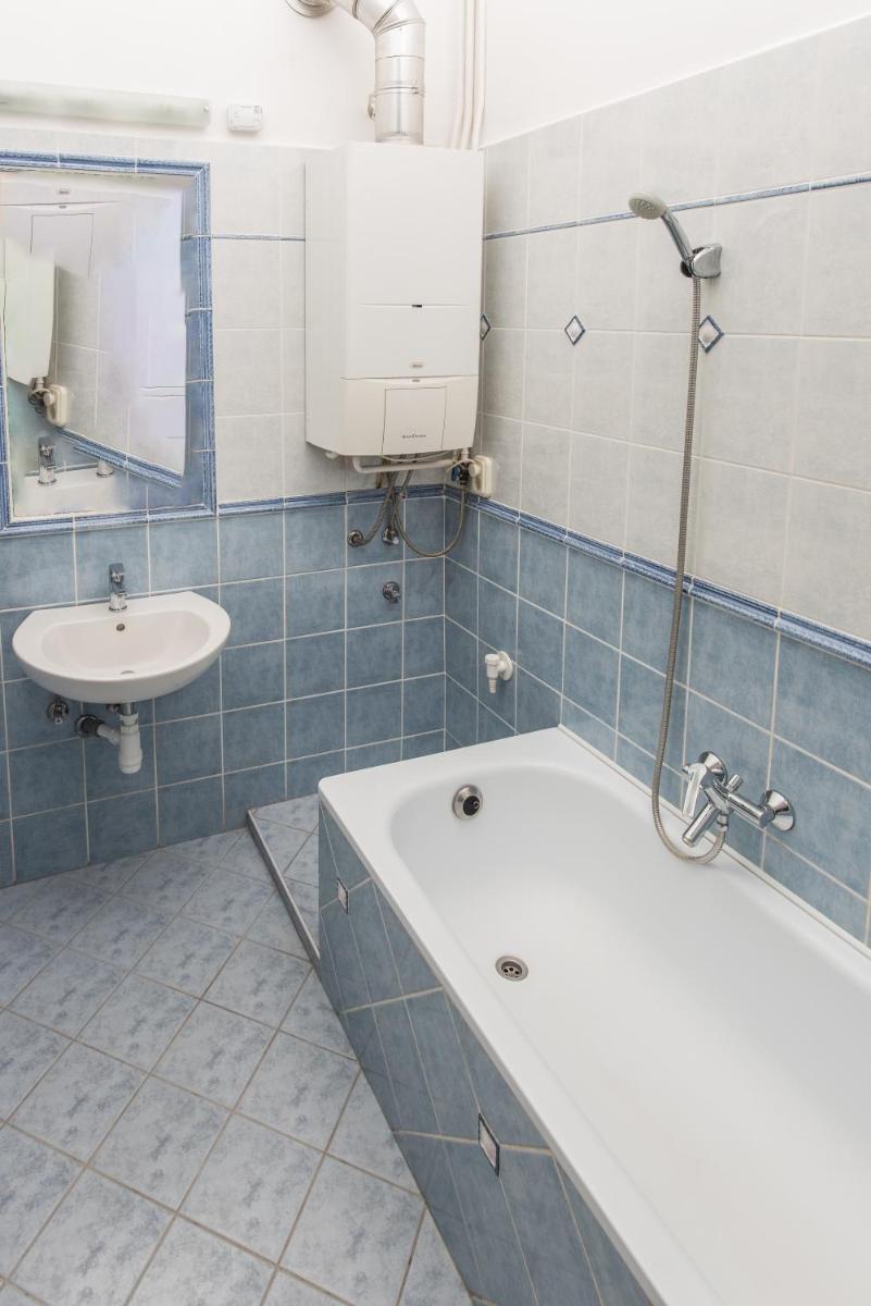 Anker Apartman Kaposvár - Housity