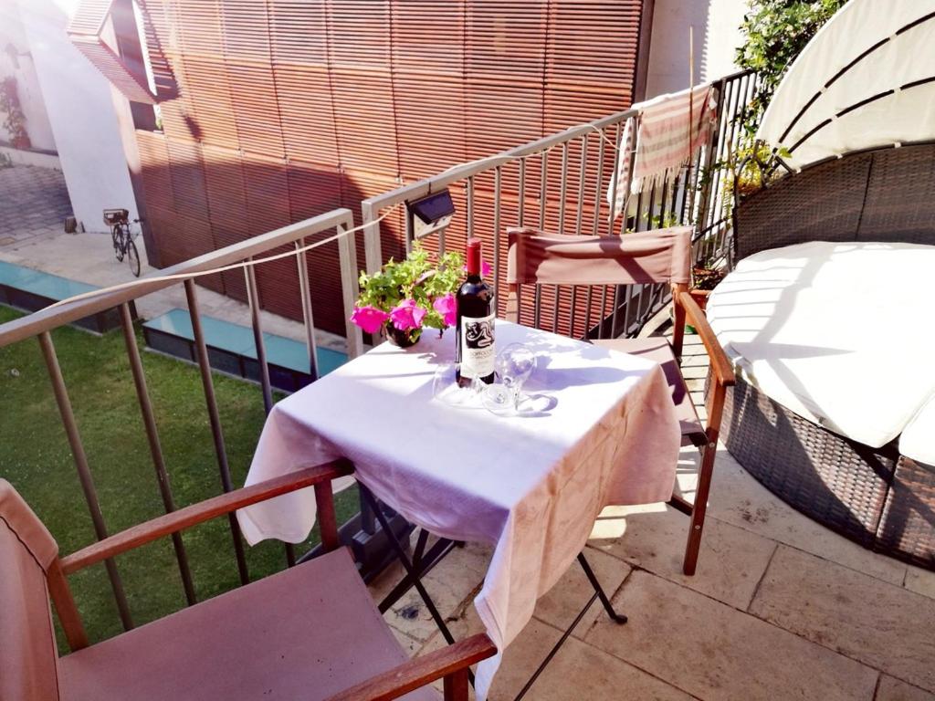 Suitetrails - terrace apartment in santo spirito district