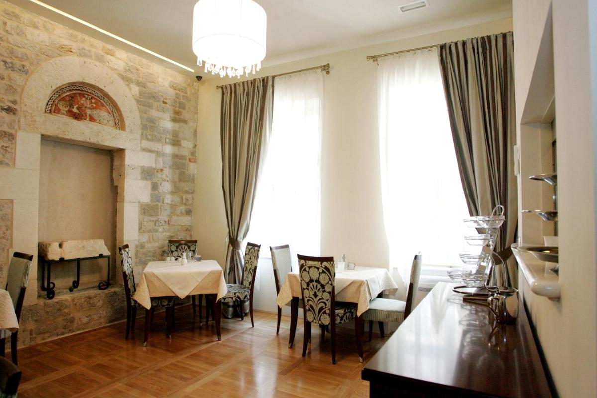 Palace Augubio - Housity