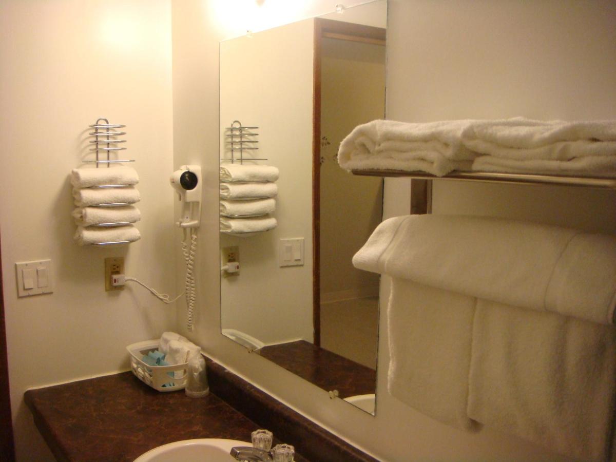 Red Coat Inn Motel - Housity