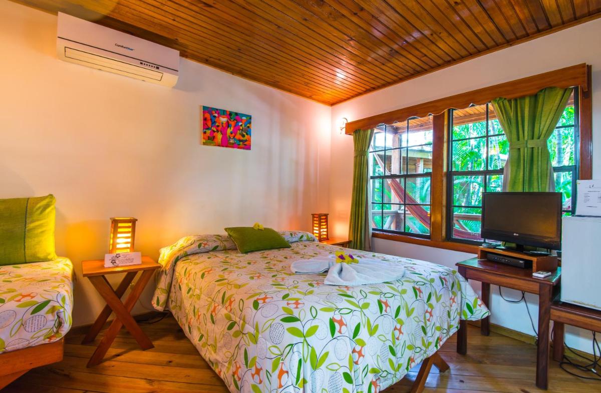 Suitetrails - Las Rocas Resort and Dive Center