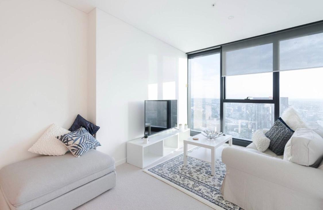 Lvl 50 Skytower Fabulous Views CBD Wifi Carpark by Stylish Stays - Housity