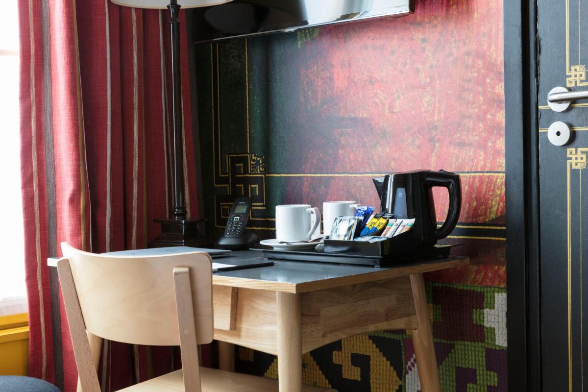 Plateau bouilloire dans l'établissement Hotel L’Antoine