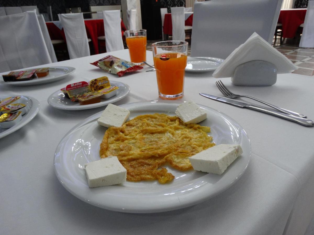 Garden Palase Hotel - Housity