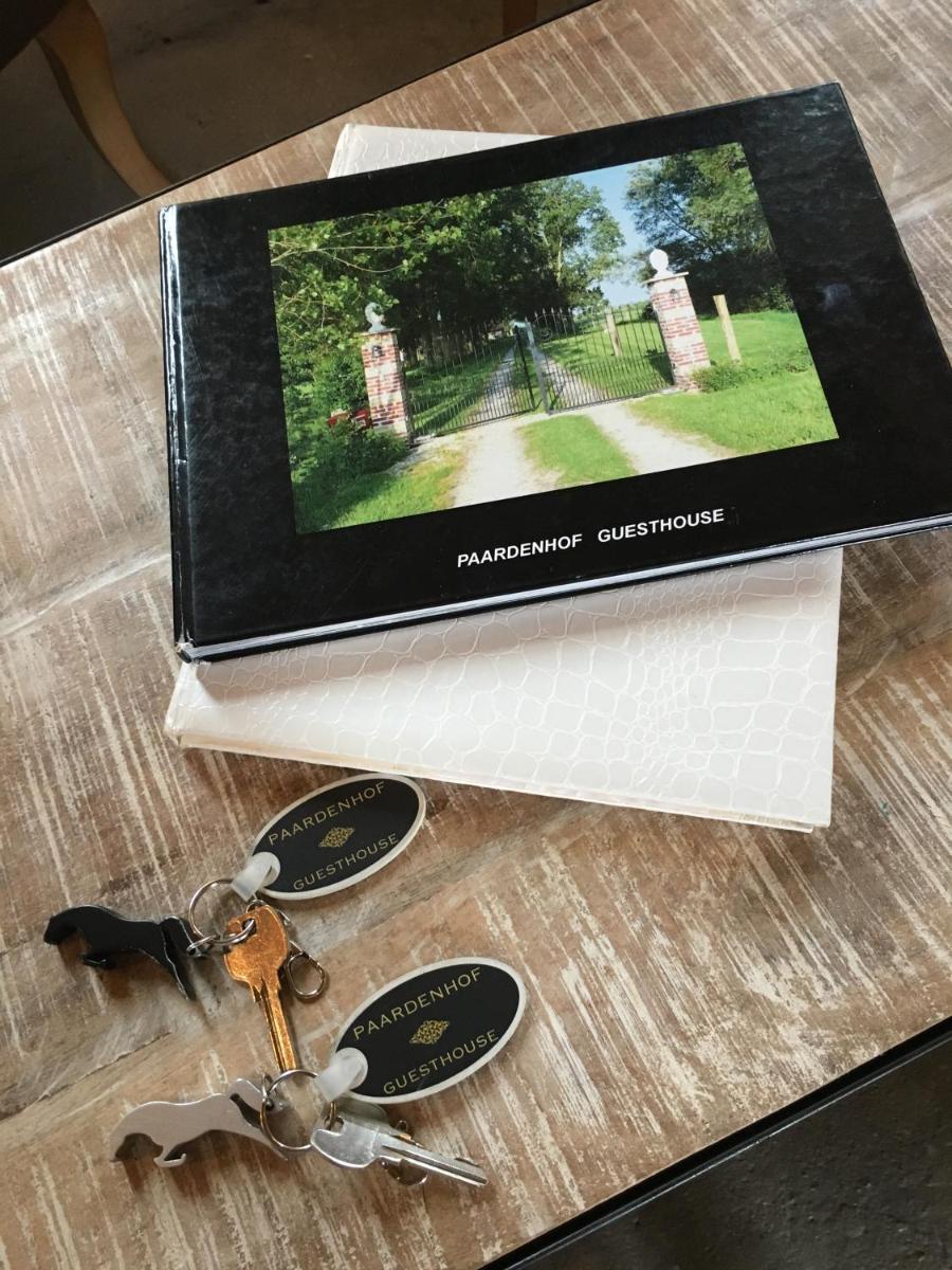 Paardenhof Guesthouse - Housity
