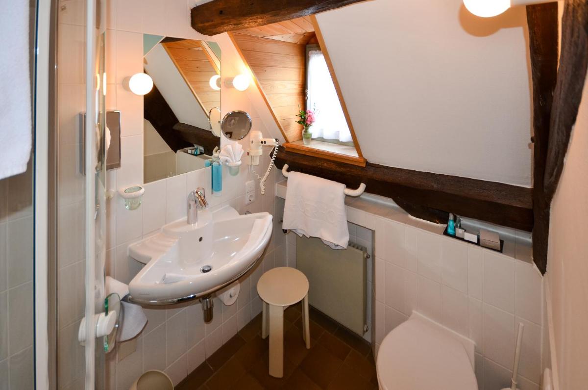 Restaurant & ****Hotel HÖERHOF - Housity
