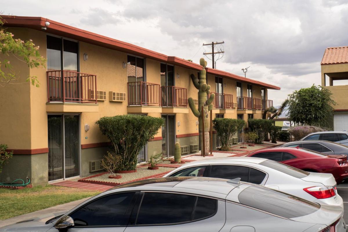 California Inn Barstow - Housity