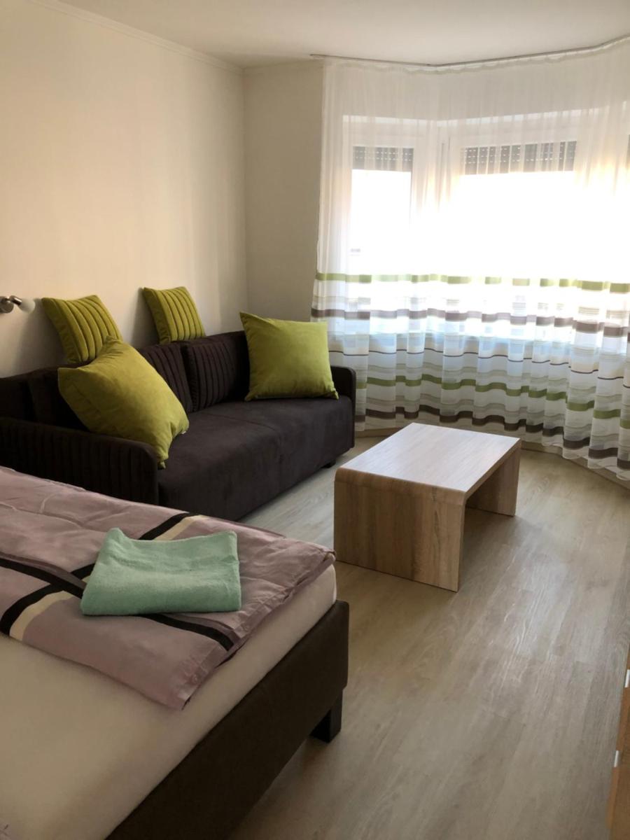 Csillag Deluxe Apartman - Housity