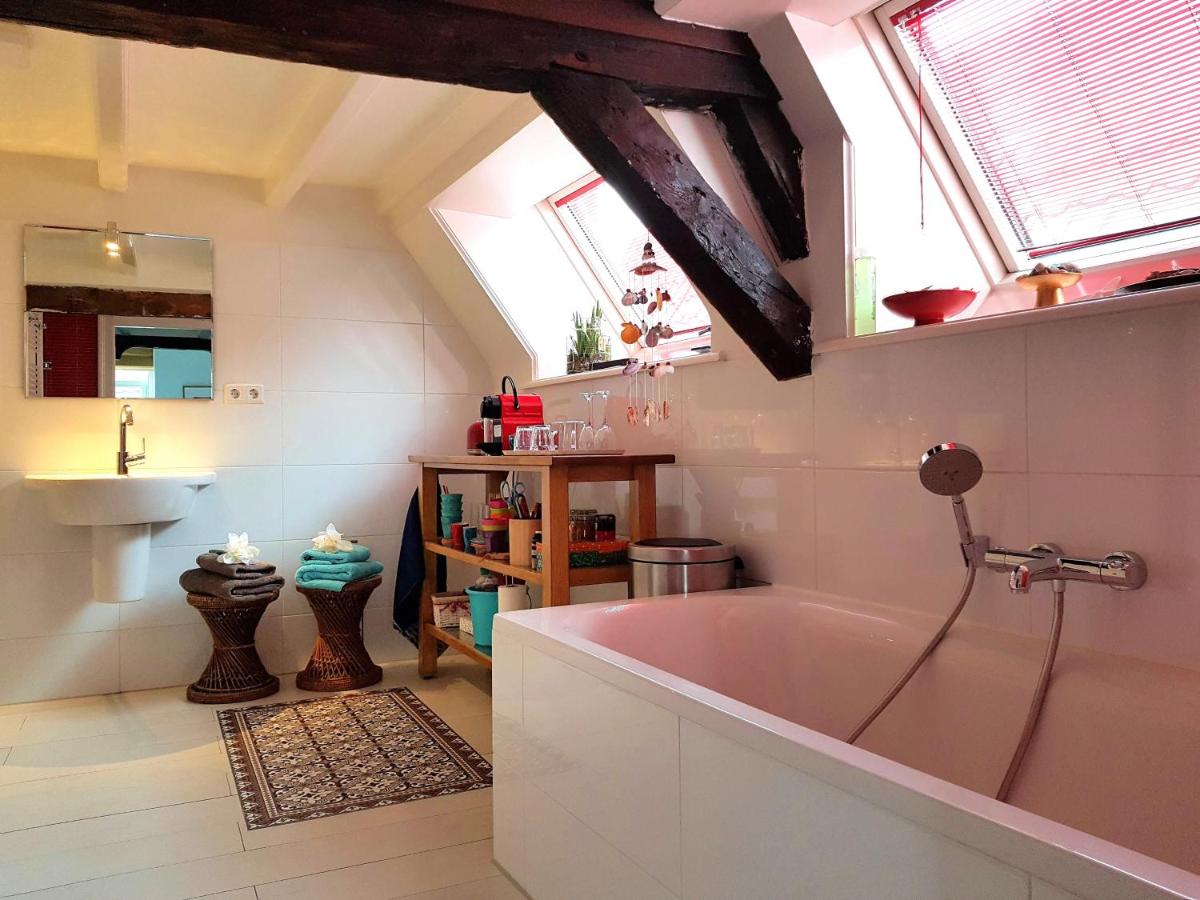 Large Historical Apartment & Canal Terrace - Housity
