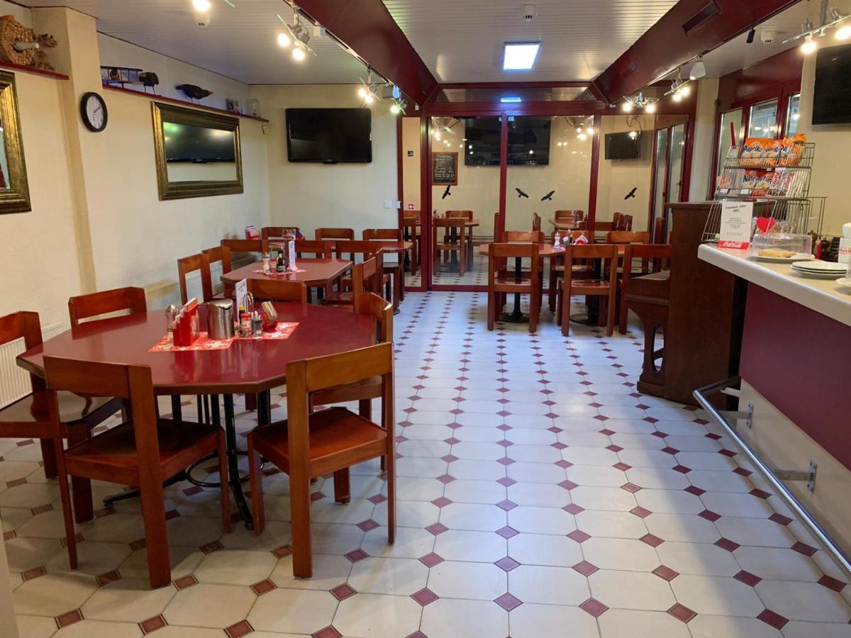 Hotel Lyssach - Housity
