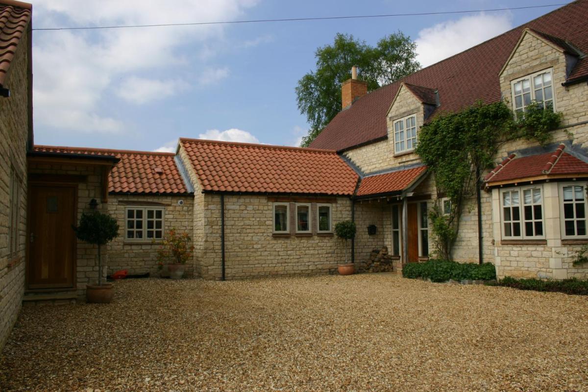 The Swallows Rest Bed & Breakfast - Housity