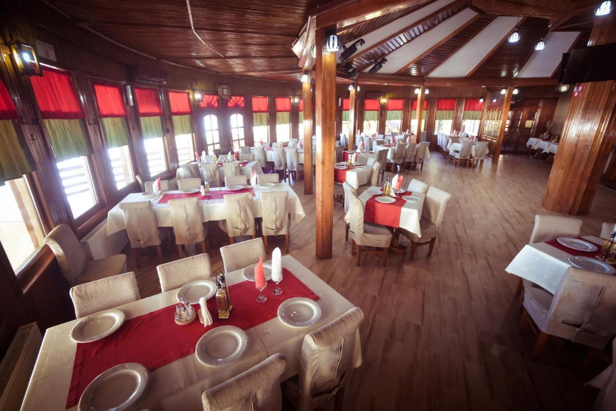 Hotel Insula - Housity