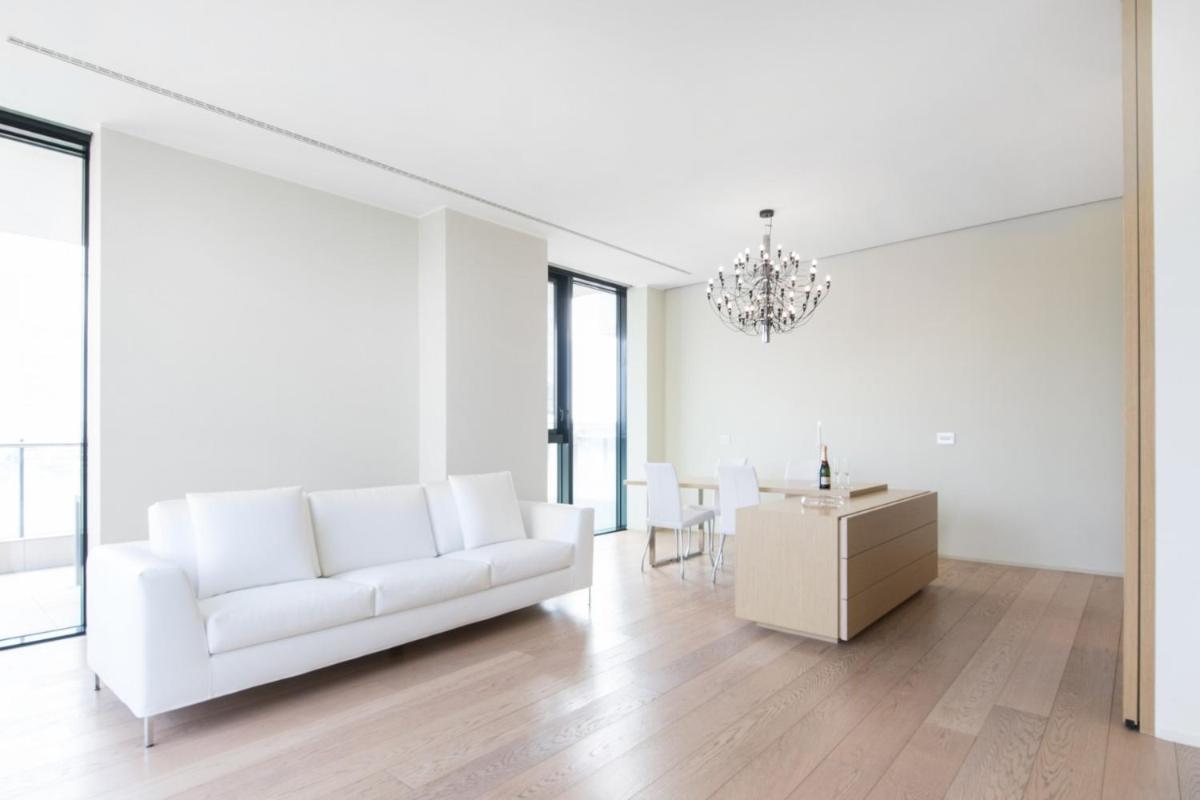 Stylish elegant Suite in Torre Solaria with exclusive Milan's view - Housity