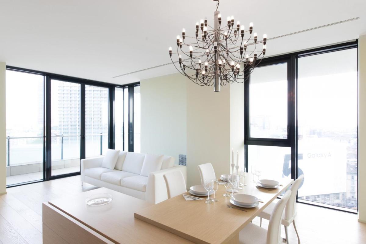 Stylish elegant Suite in Torre Solaria with exclusive Milan's view - Housity