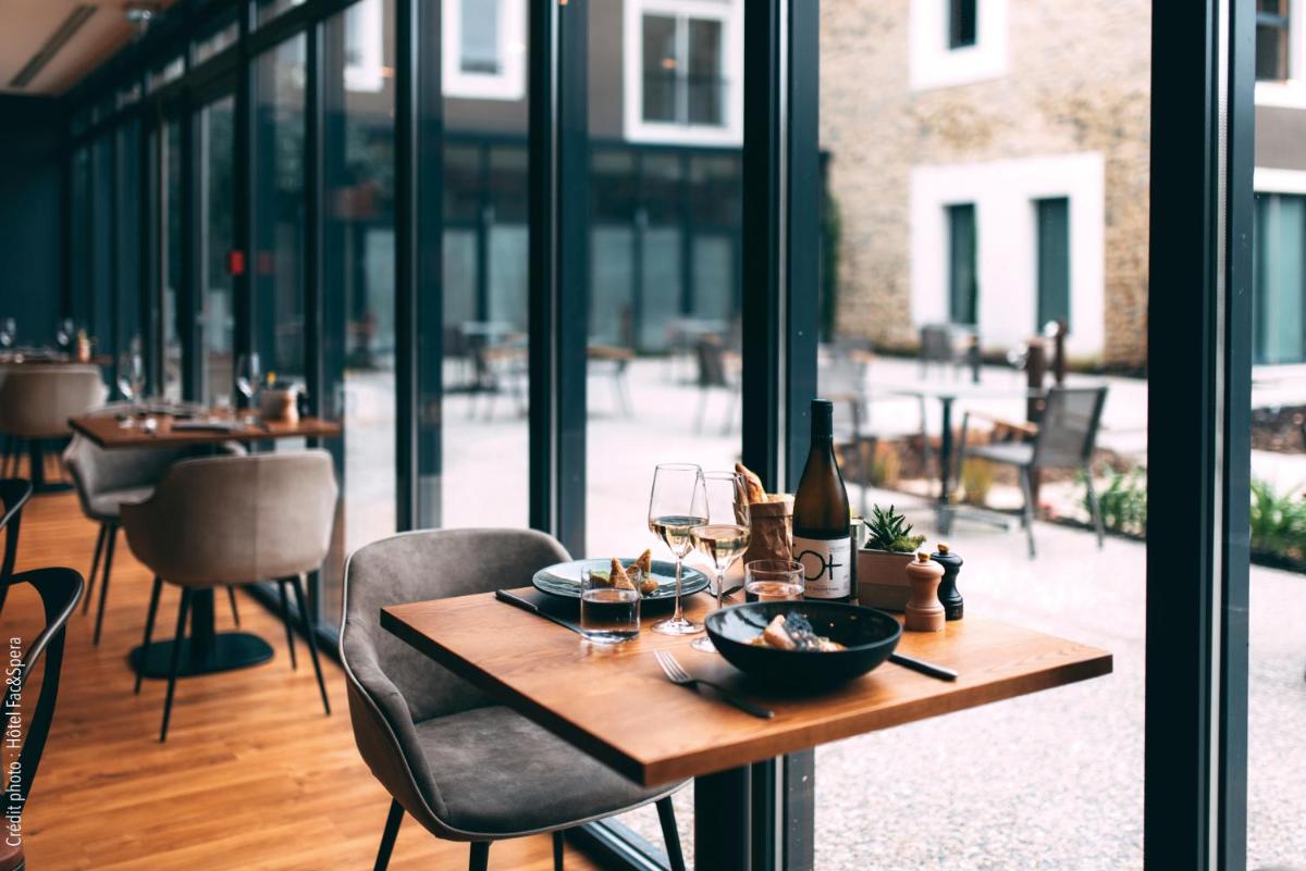 Nourriture dans l'hôtel ou à proximité