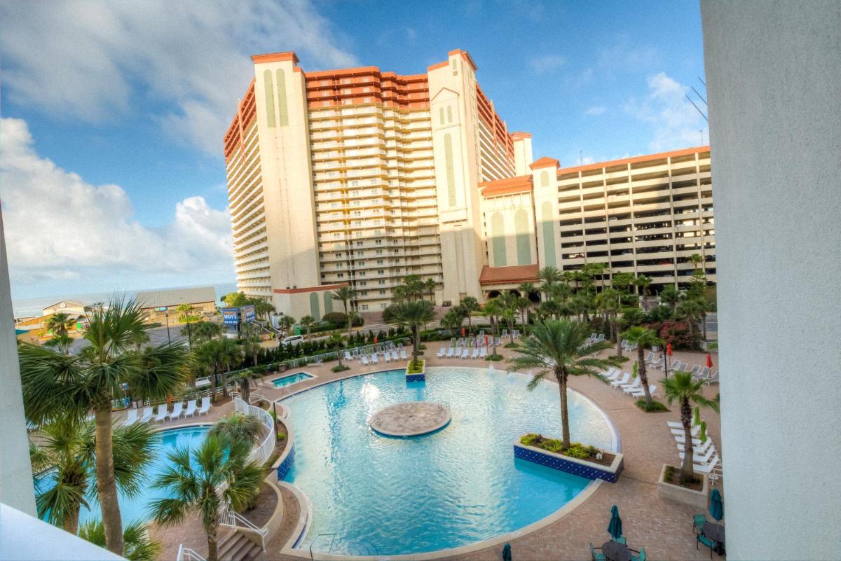 Laketown Wharf 535 By Aneliya - Housity