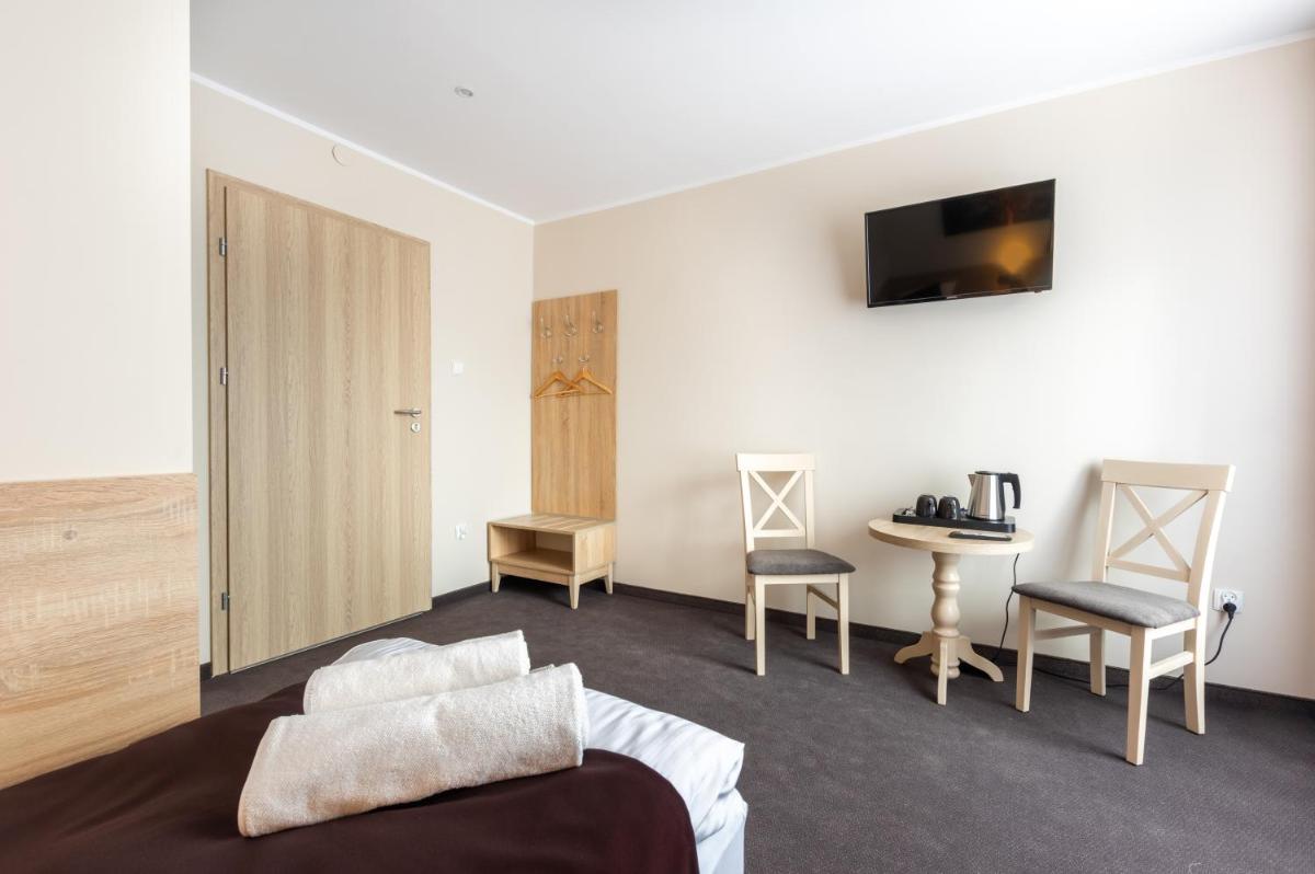 Astoria Fly Modlin Airport - Housity