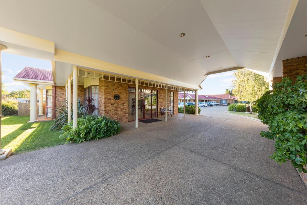 Best Western Ambassador Motor Inn & Apartments - Housity