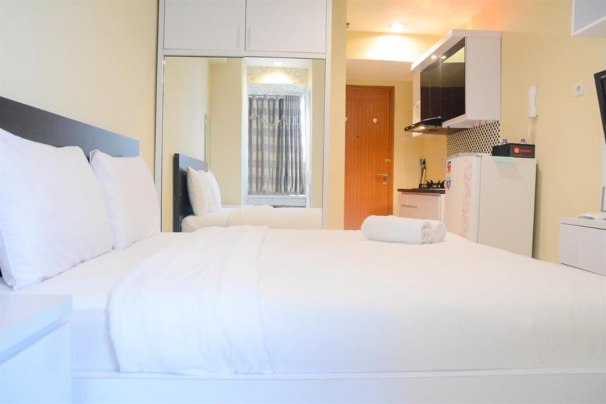 Gorgeous Studio Cinere Bellevue Suites Apartment By Travelio - Housity