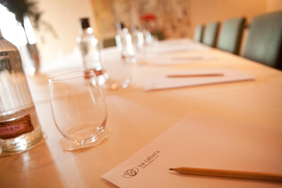 Zona business o sala de conferencias en Sa Cabana Hotel & Spa - Adults Only