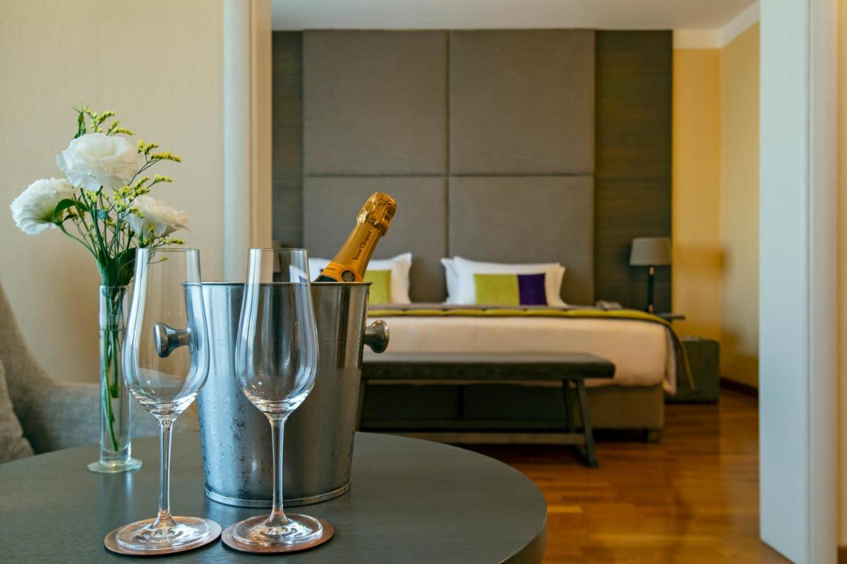 Hotel Grand Brizo Buenos Aires - Housity