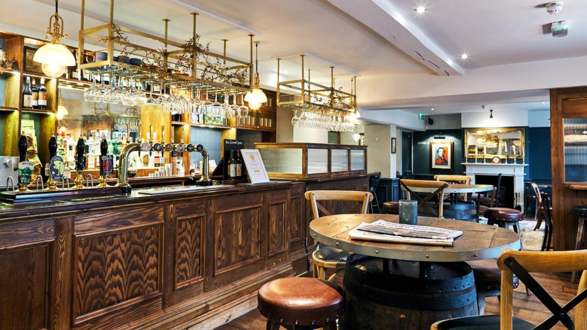 The Wellington Arms - Housity