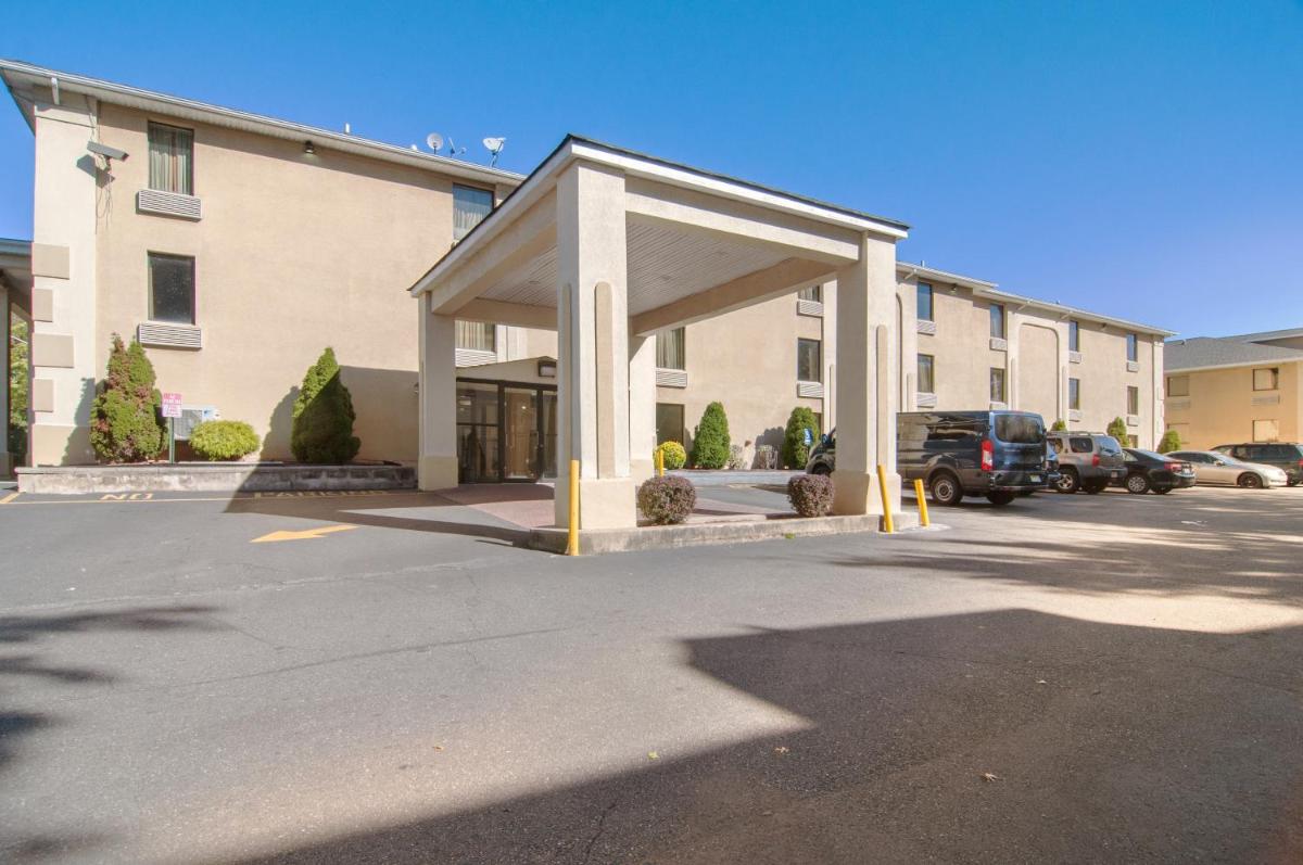 Red Carpet Inn Newark - Irvington NJ - Housity