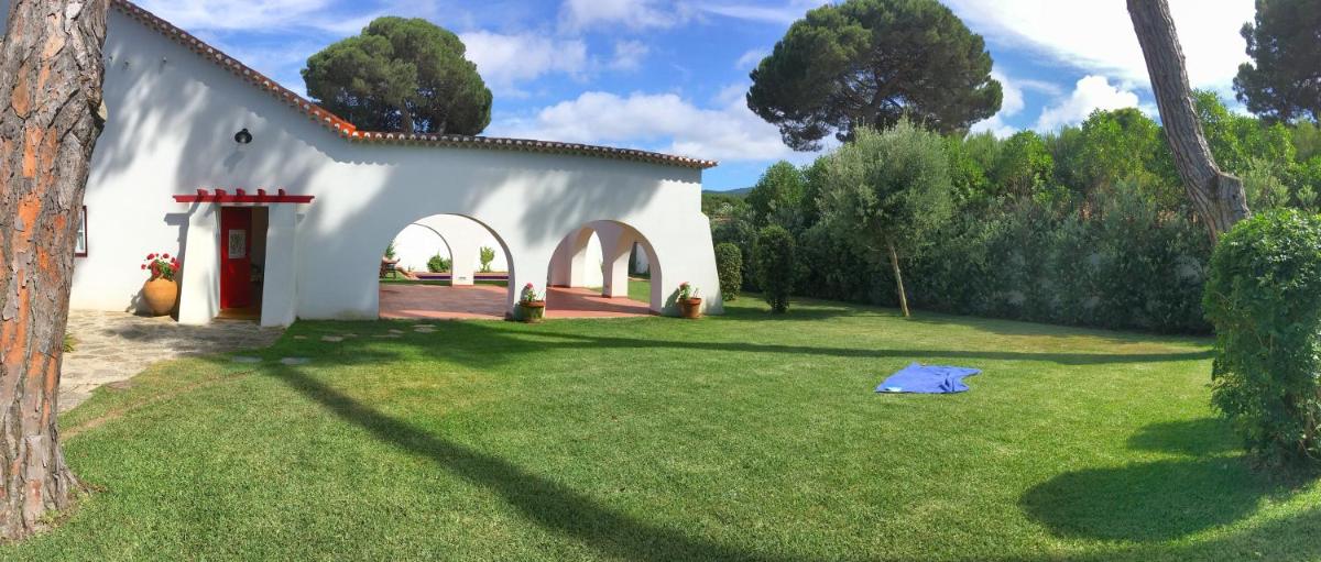 DOMUS QUIETA Pool near beach - Housity