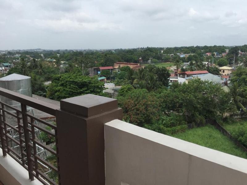 Spacious Condo Unit - The Redwoods Novaliches, QC, Philippines - Hizvo